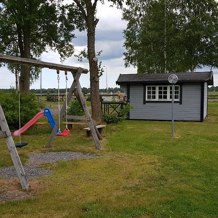 Backgardens Stugby Villa Axvall Bagian luar foto